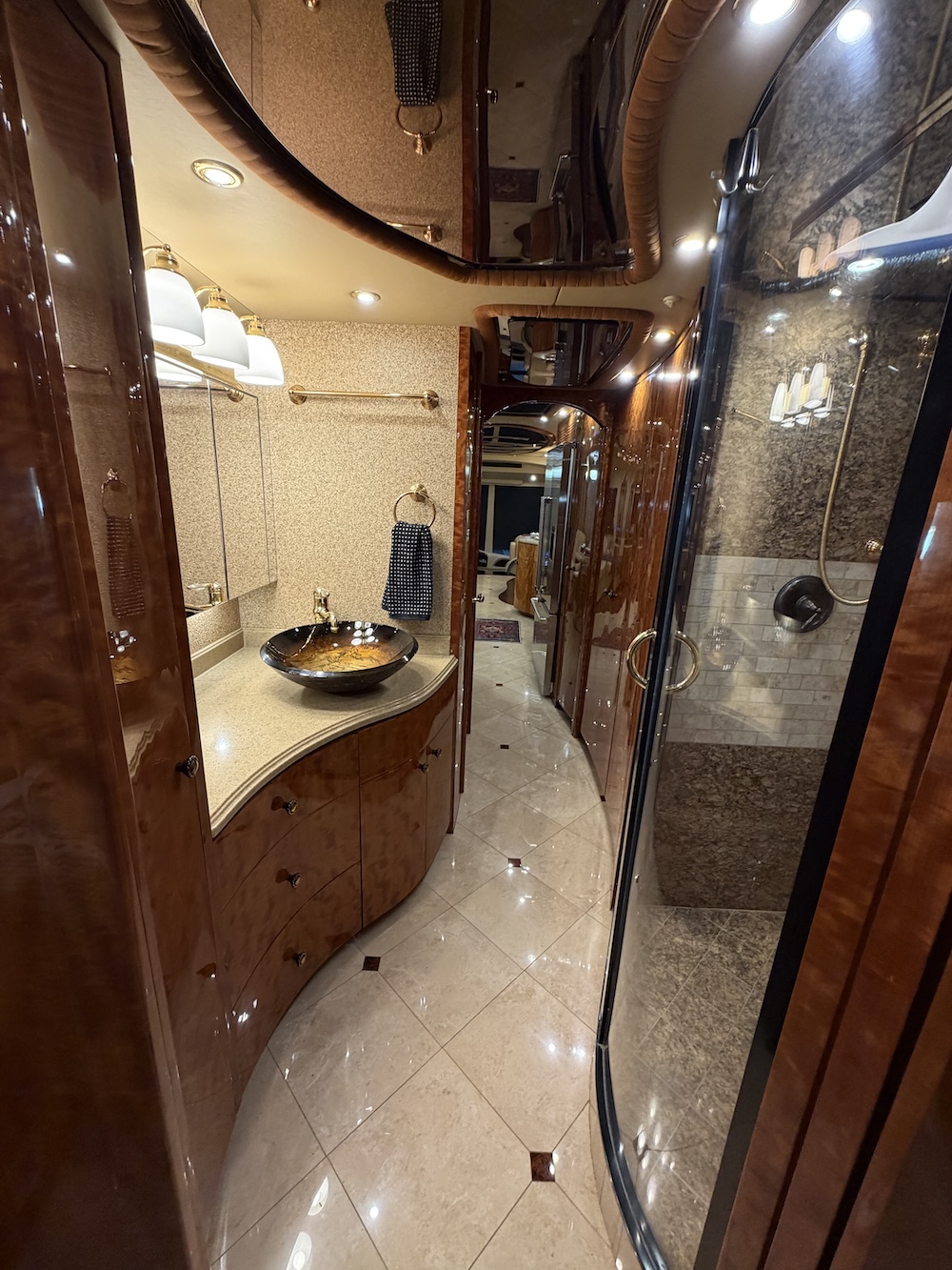 2008 Prevost Millennium H3-45 For Sale