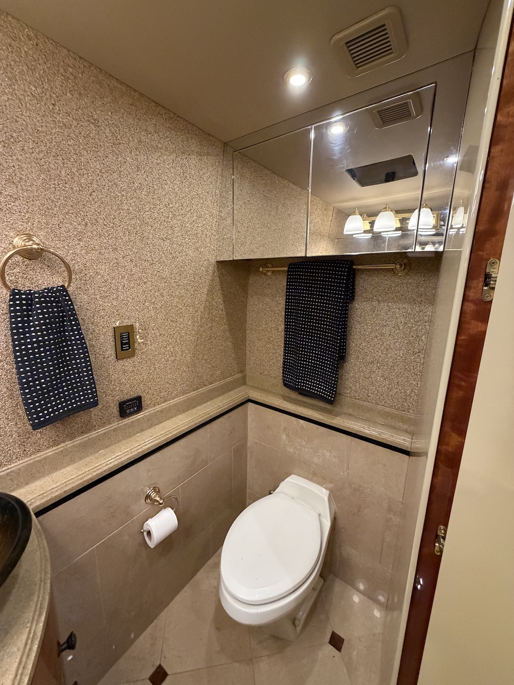 2008 Prevost Millennium H3-45 For Sale