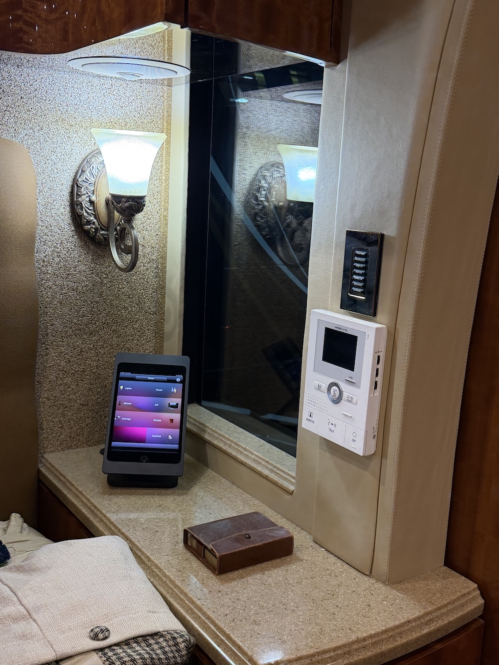 2008 Prevost Millennium H3-45 For Sale