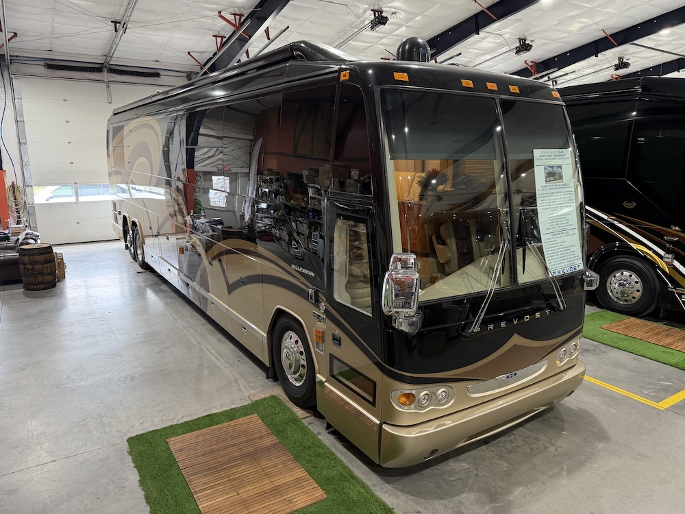 2008 Prevost Millennium H3-45 For Sale