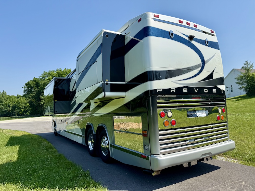 2008 Prevost Millennium  H3-45 For Sale