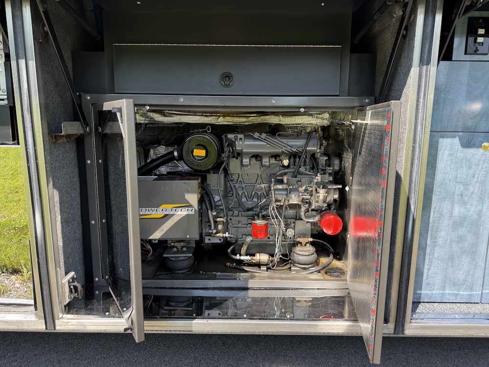 2008 Prevost Millennium  H3-45 For Sale