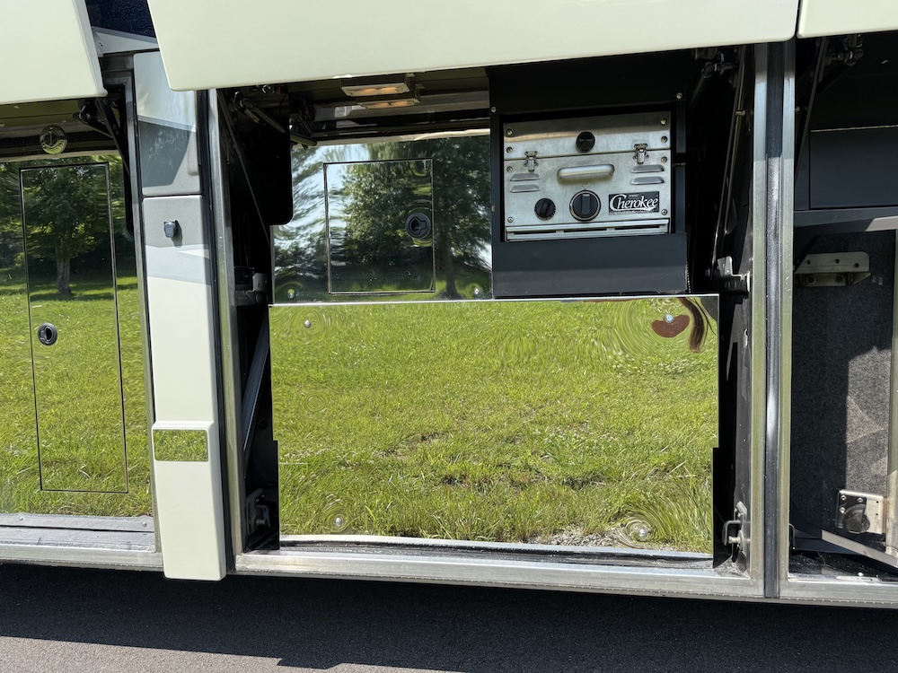 2008 Prevost Millennium  H3-45 For Sale