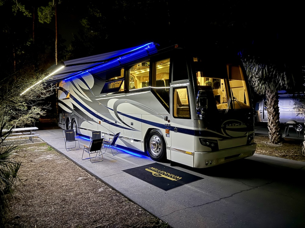 2008 Prevost Millennium  H3-45 For Sale