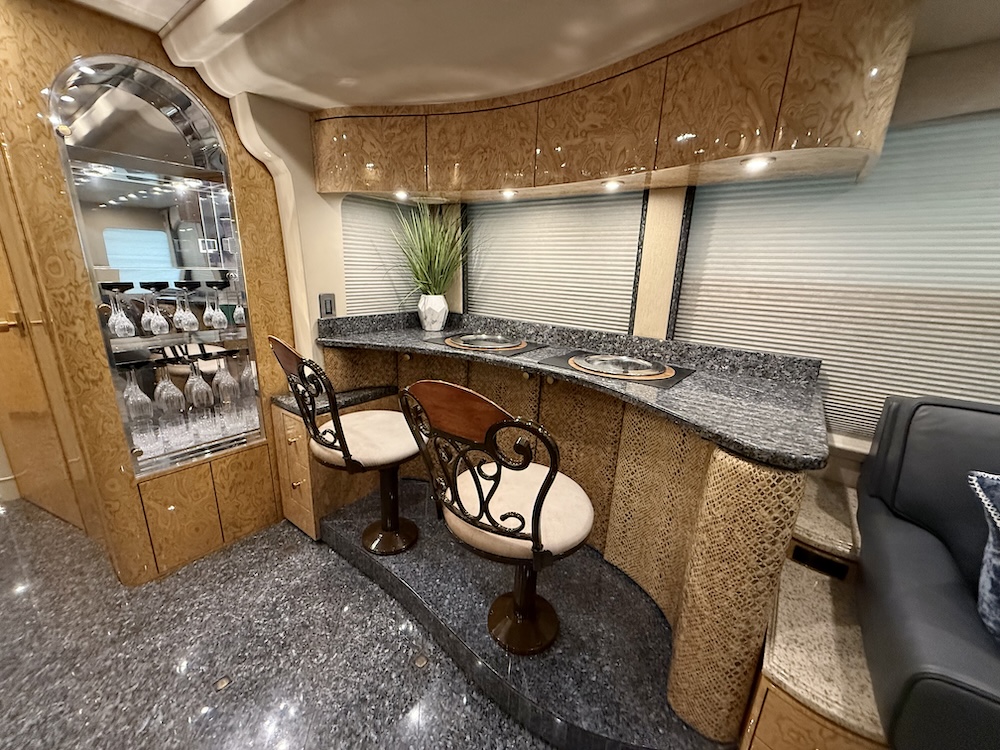 2008 Prevost Millennium  H3-45 For Sale
