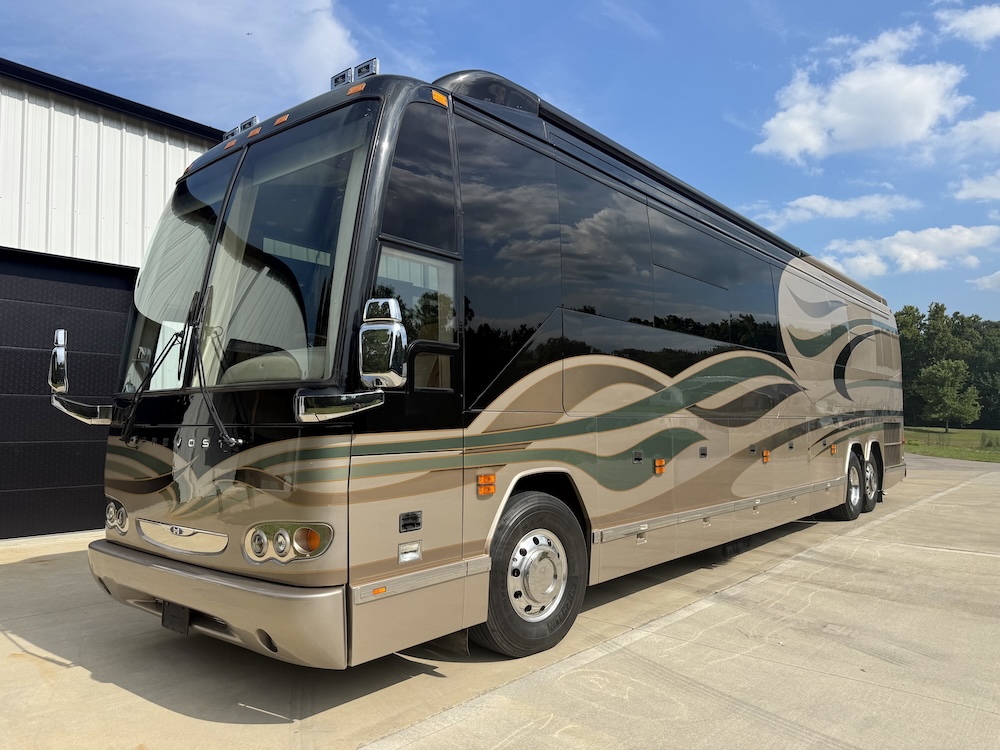 2008 Prevost Parliament H3-45 For Sale
