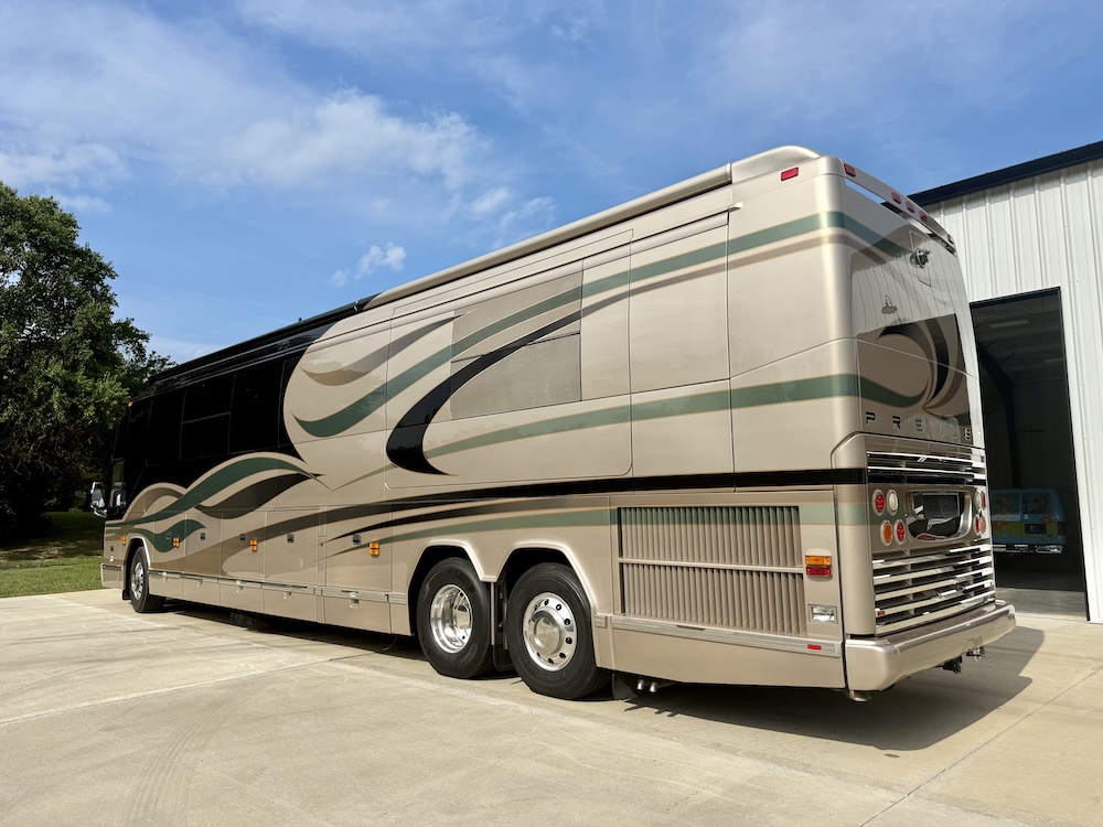 2008 Prevost Parliament H3-45 For Sale
