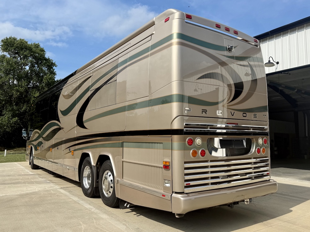 2008 Prevost Parliament H3-45 For Sale