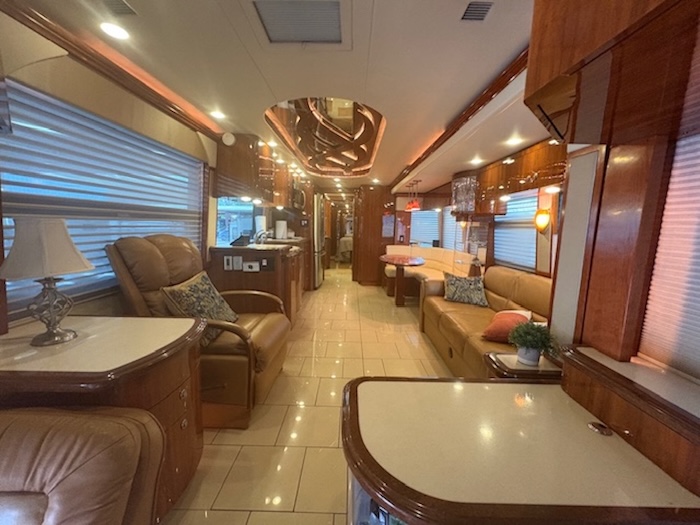 2008 Prevost Parliament H3-45 For Sale