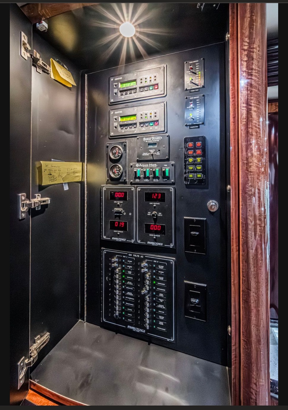 2008 Prevost Parliament XLII For Sale