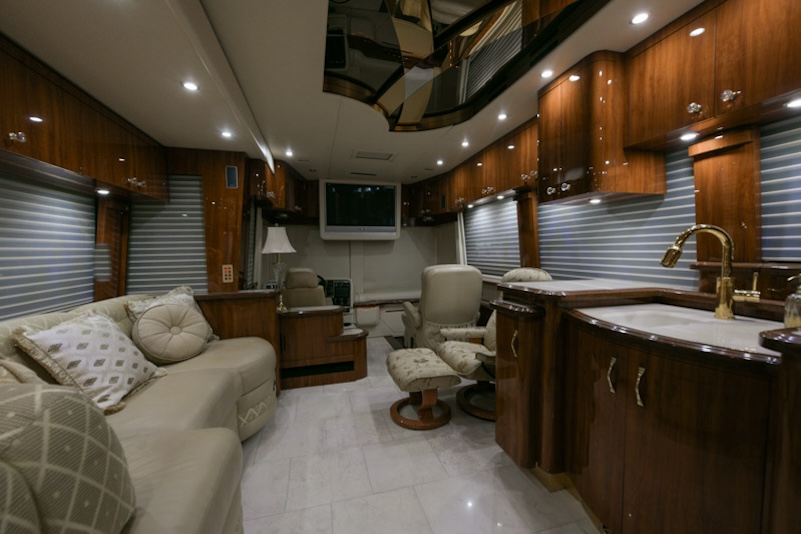 2008 Prevost Parliament XLII For Sale