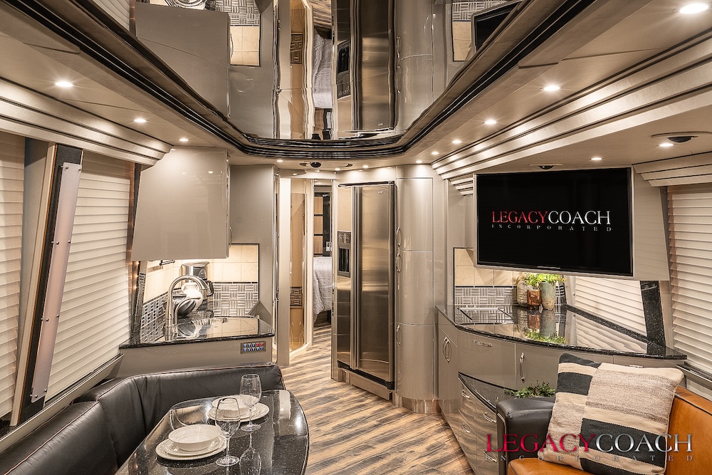 2007 Prevost Country Coach XLII For Sale