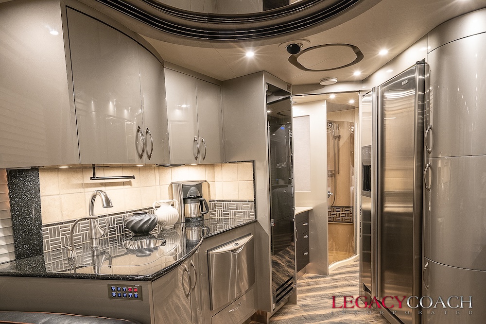 2007 Prevost Country Coach XLII For Sale