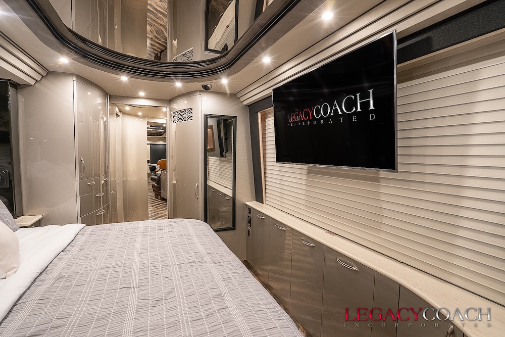2007 Prevost Country Coach XLII For Sale