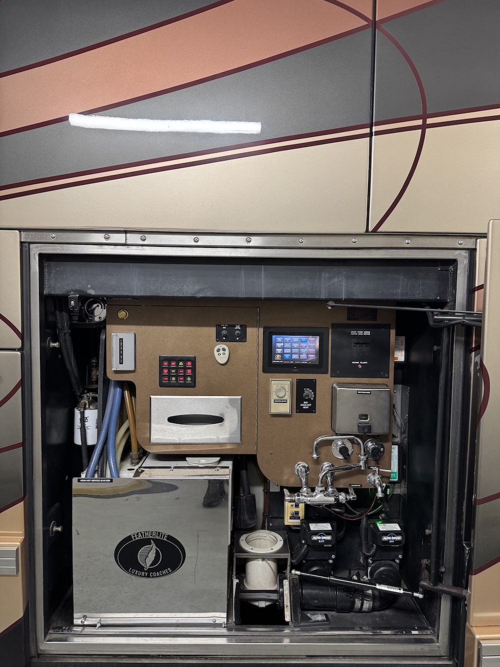 2009 Prevost Featherlite H3-45  For Sale
