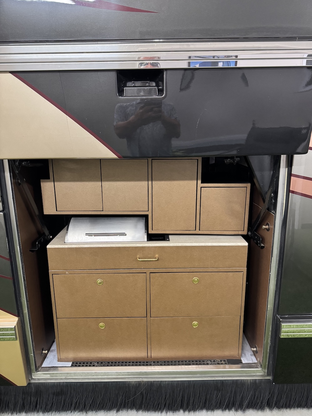 2009 Prevost Featherlite H3-45  For Sale