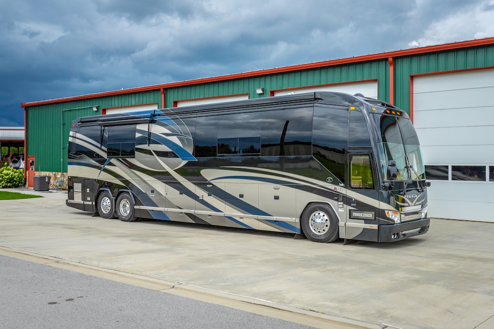 2009 Prevost Featherlite  H3-45 For Sale