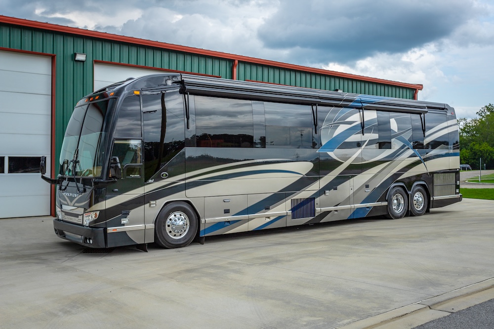 2009 Prevost Featherlite  H3-45 For Sale