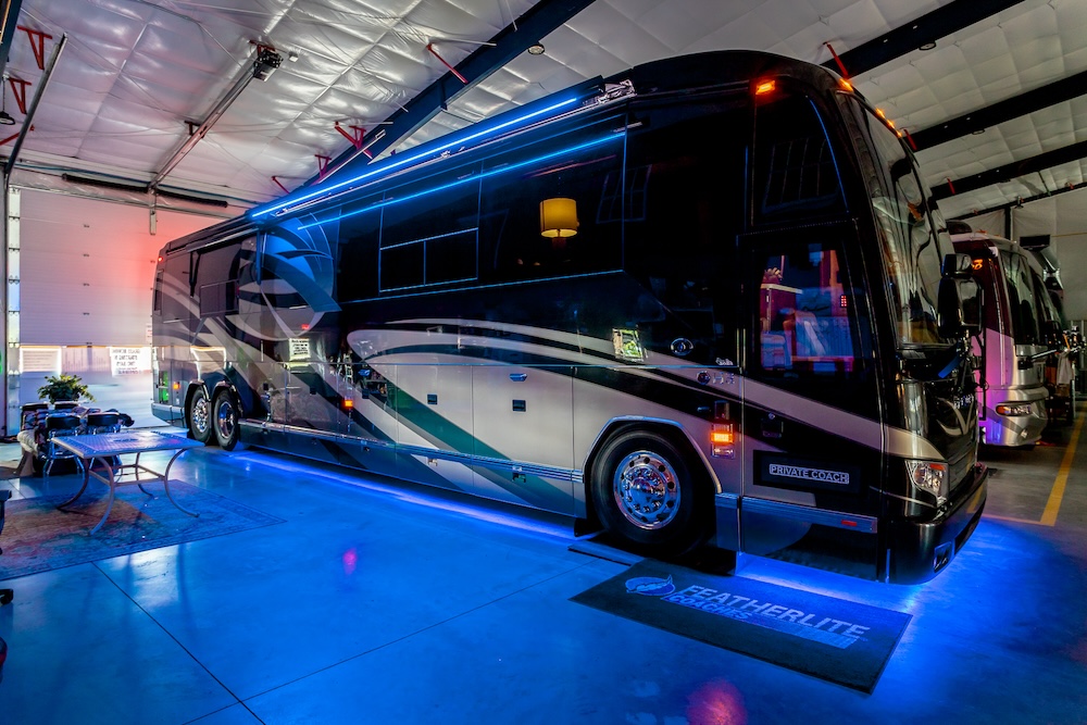 2009 Prevost Featherlite  H3-45 For Sale