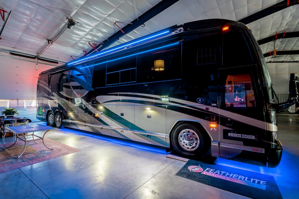 2009 Prevost Featherlite  H3-45 For Sale