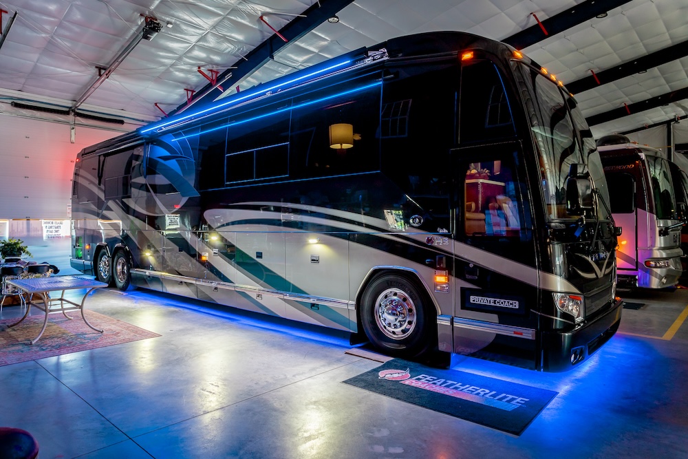 2009 Prevost Featherlite  H3-45 For Sale