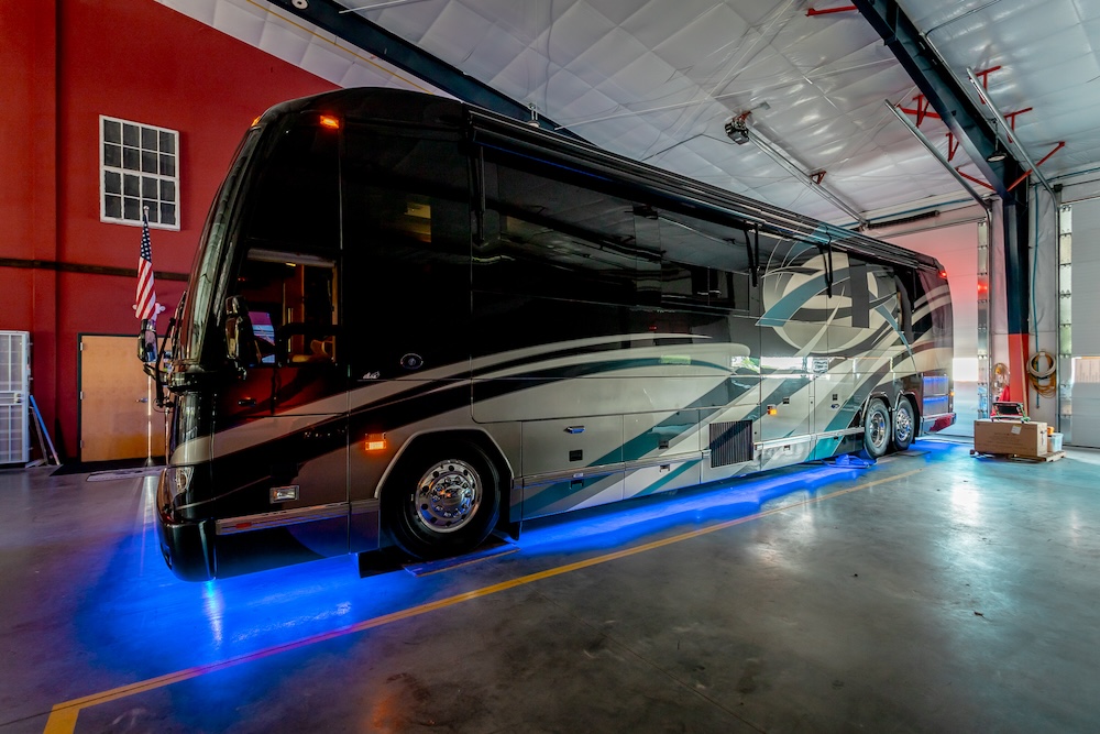 2009 Prevost Featherlite  H3-45 For Sale