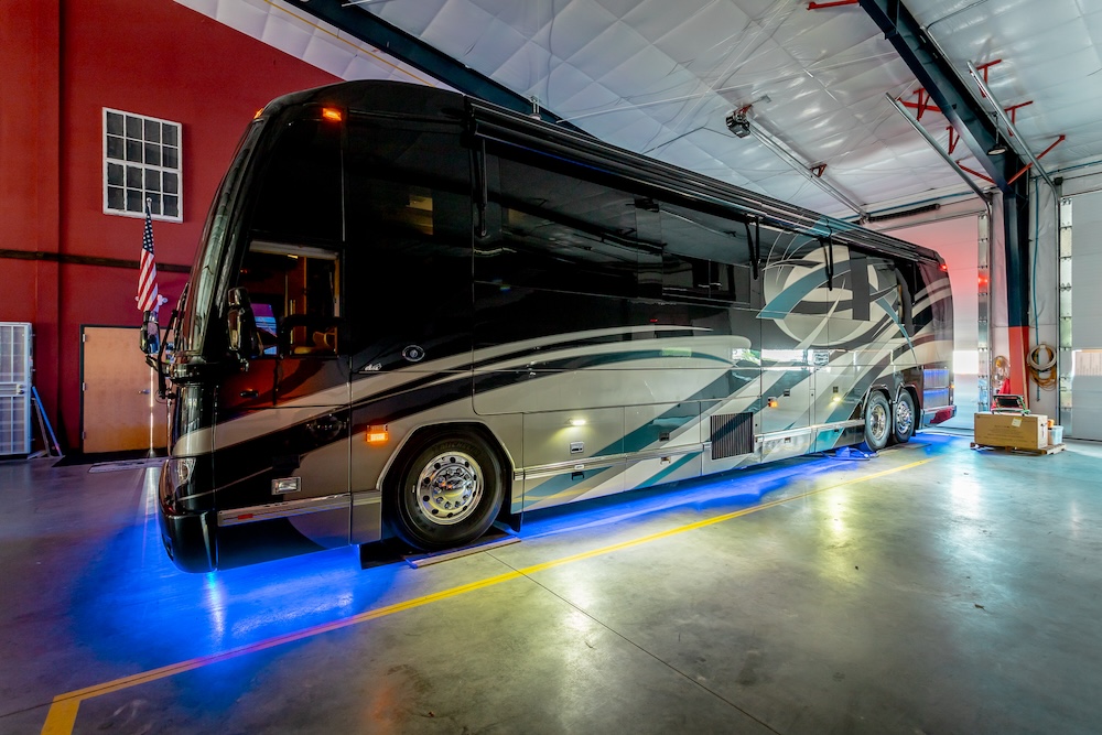 2009 Prevost Featherlite  H3-45 For Sale