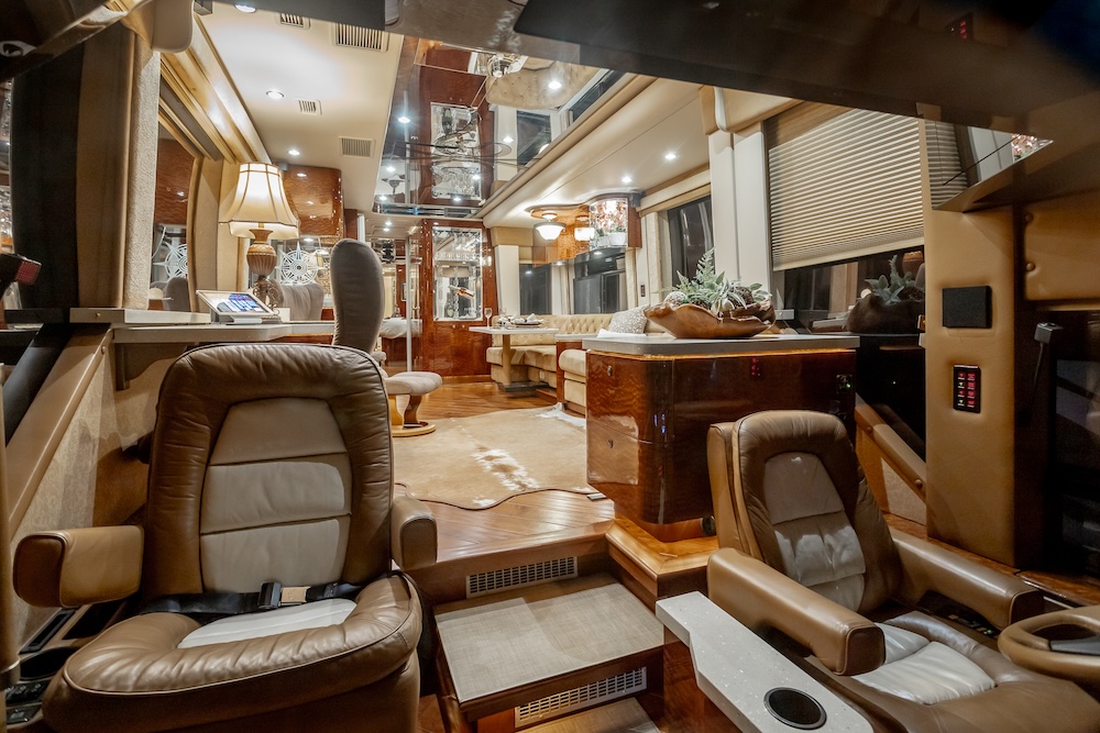 2009 Prevost Featherlite  H3-45 For Sale