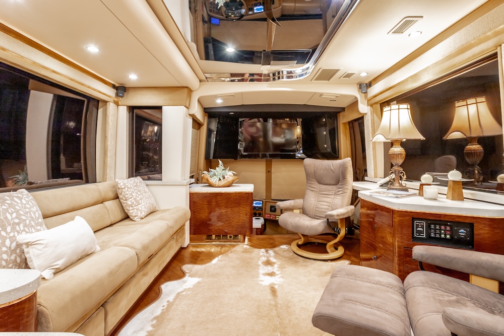 2009 Prevost Featherlite  H3-45 For Sale