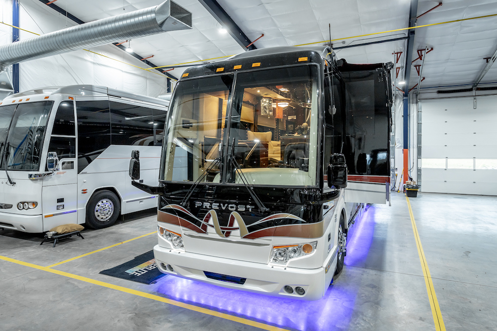 2009 Prevost Featherlite H3-45 For Sale