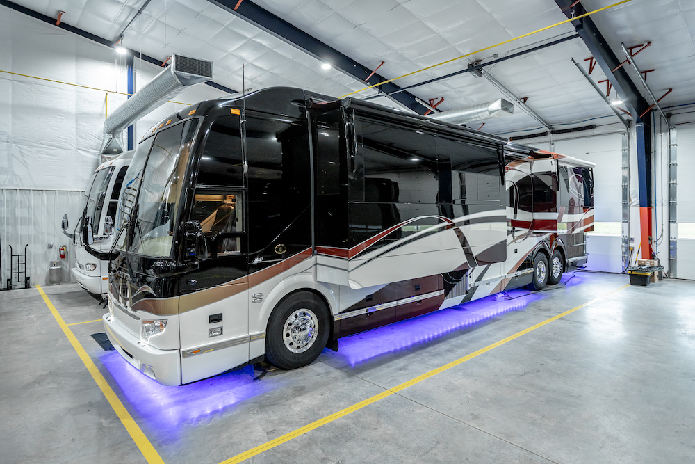 2009 Prevost Featherlite H3-45 For Sale