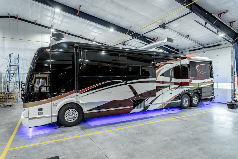 2009 Prevost Featherlite H3-45 For Sale