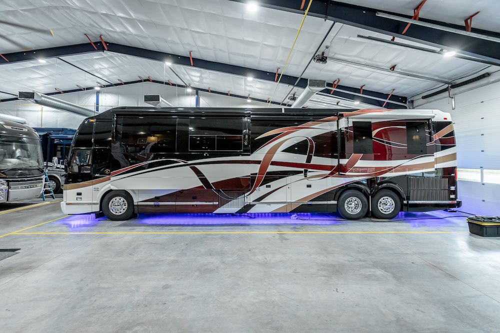 2009 Prevost Featherlite H3-45 For Sale