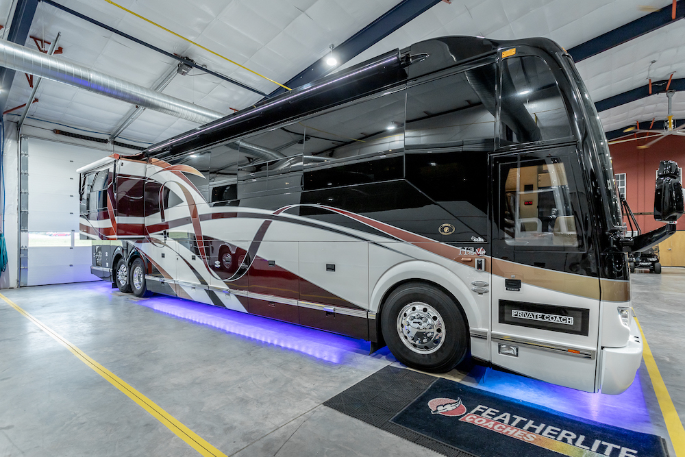 2009 Prevost Featherlite H3-45 For Sale