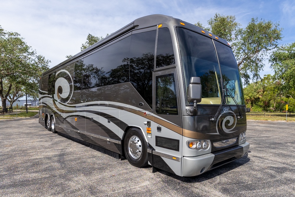 2009 Prevost Featherlite H3-45 For Sale