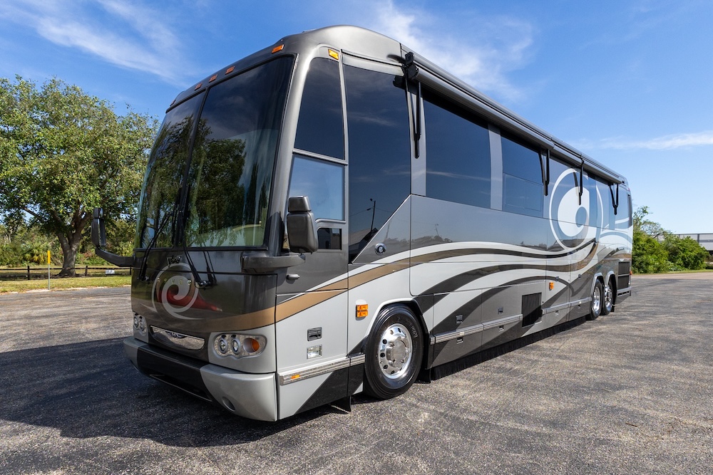 2009 Prevost Featherlite H3-45 For Sale