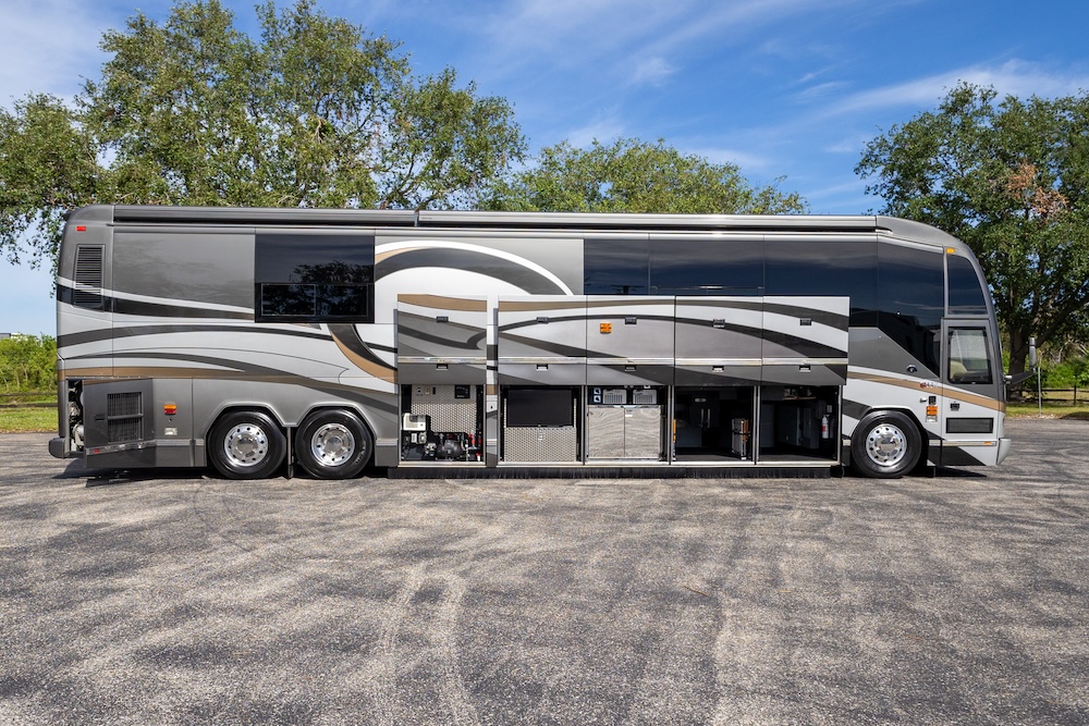 2009 Prevost Featherlite H3-45 For Sale