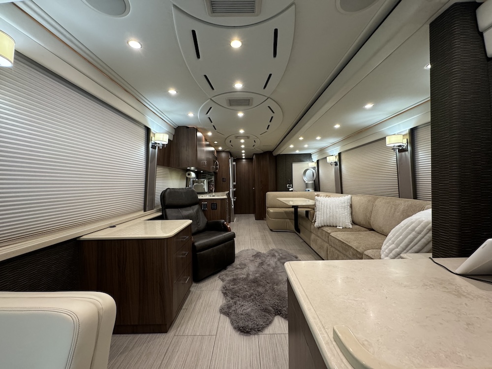 2009 Prevost  Amadas H3-45 For Sale