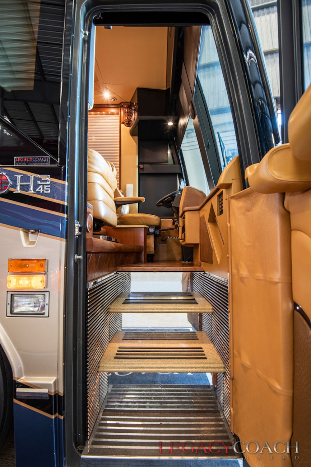 2009 Prevost Liberty H3-45 For Sale