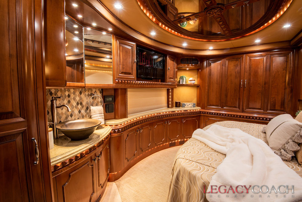 2009 Prevost Liberty H3-45 For Sale