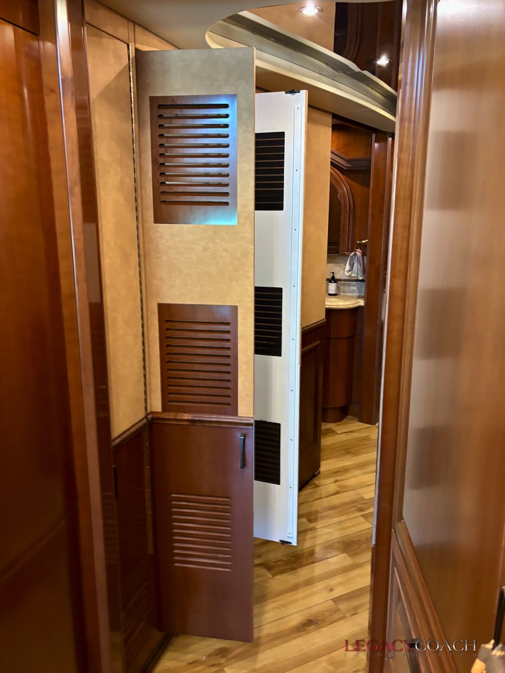 2009 Prevost Liberty XLII For Sale