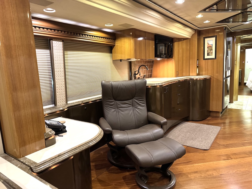 2009 Prevost Marathon H3-45 For Sale