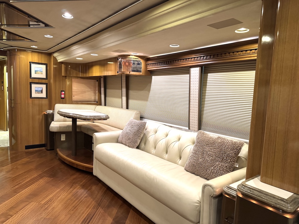 2009 Prevost Marathon H3-45 For Sale