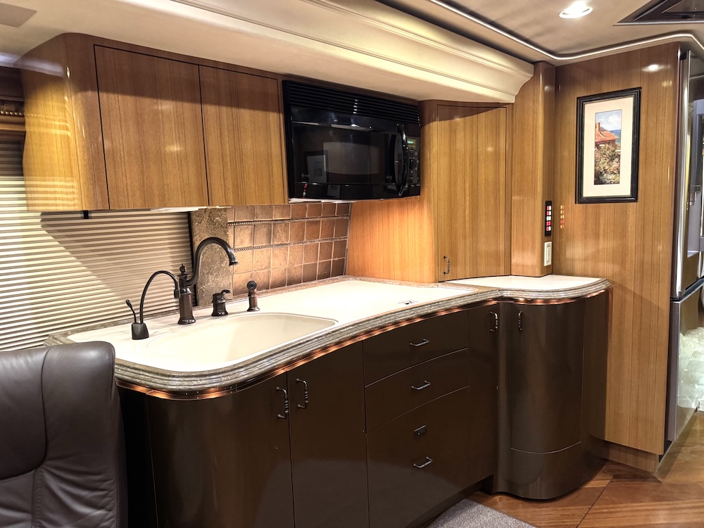 2009 Prevost Marathon H3-45 For Sale