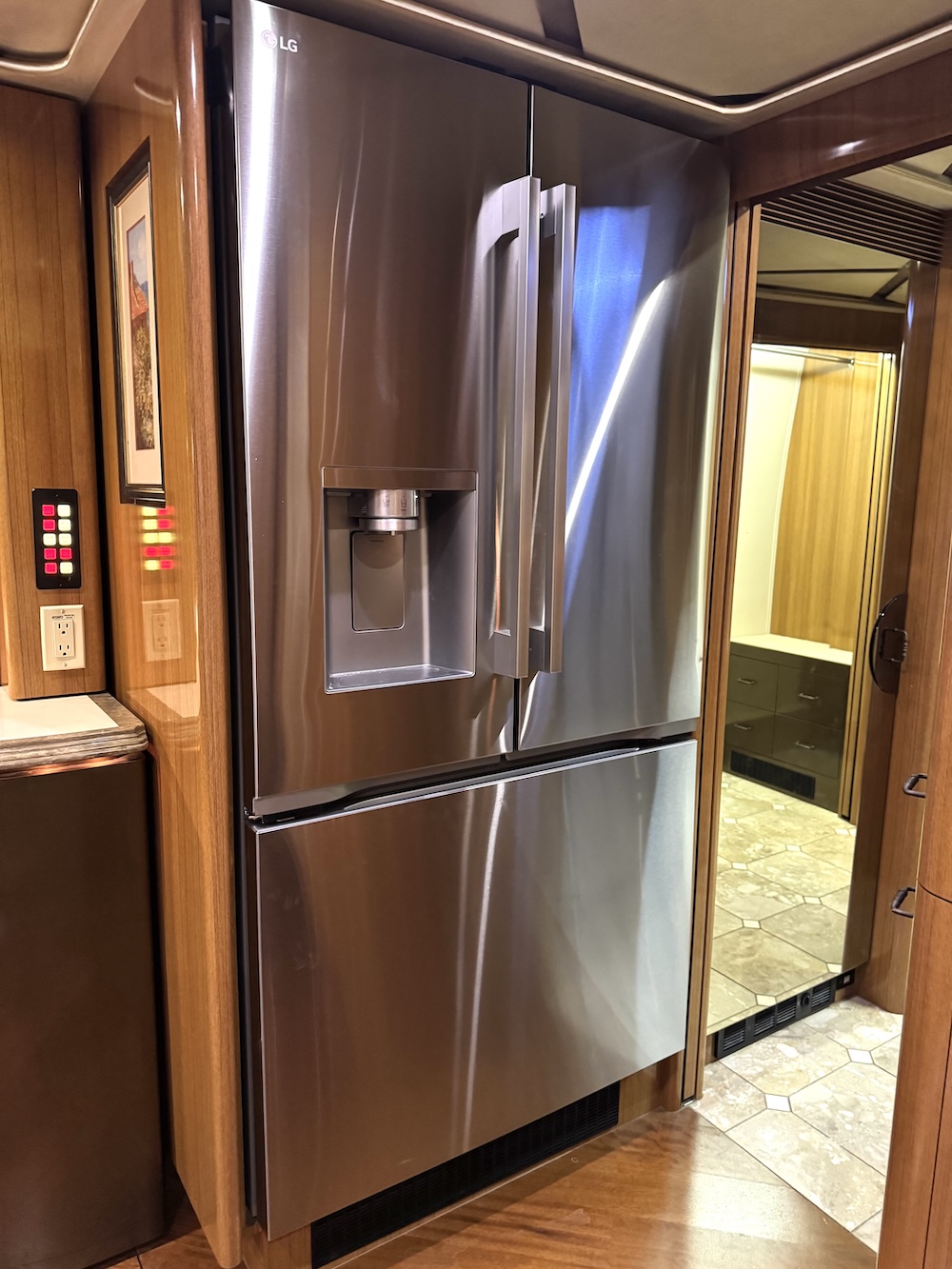 2009 Prevost Marathon H3-45 For Sale