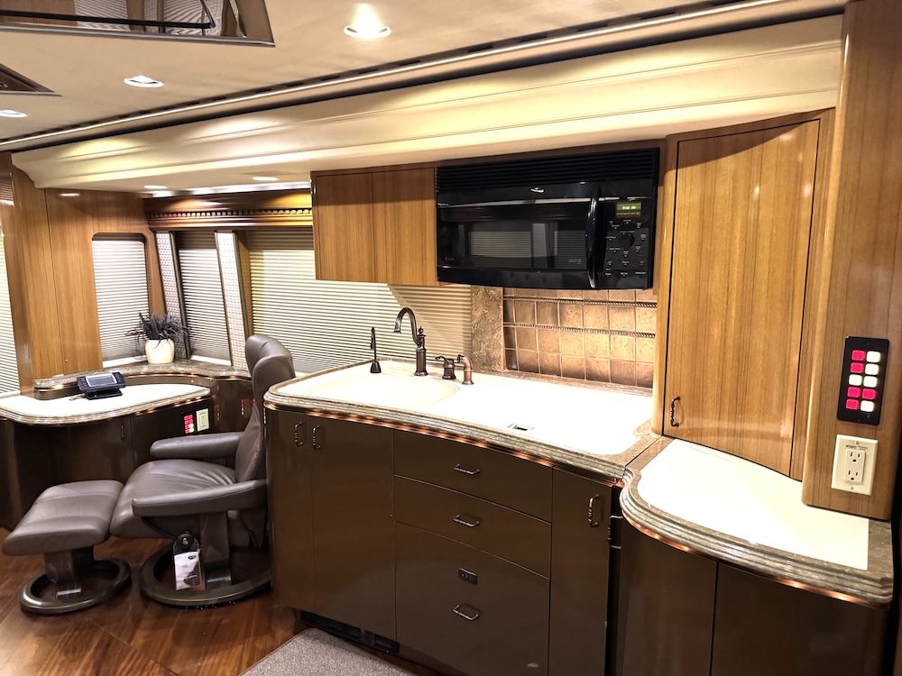2009 Prevost Marathon H3-45 For Sale