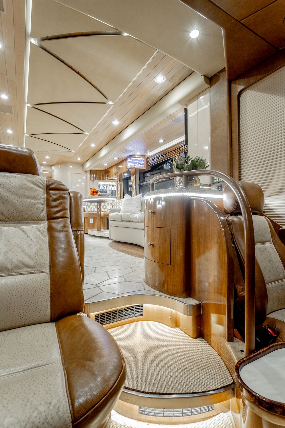 2009 Prevost Marathon H3-45 For Sale