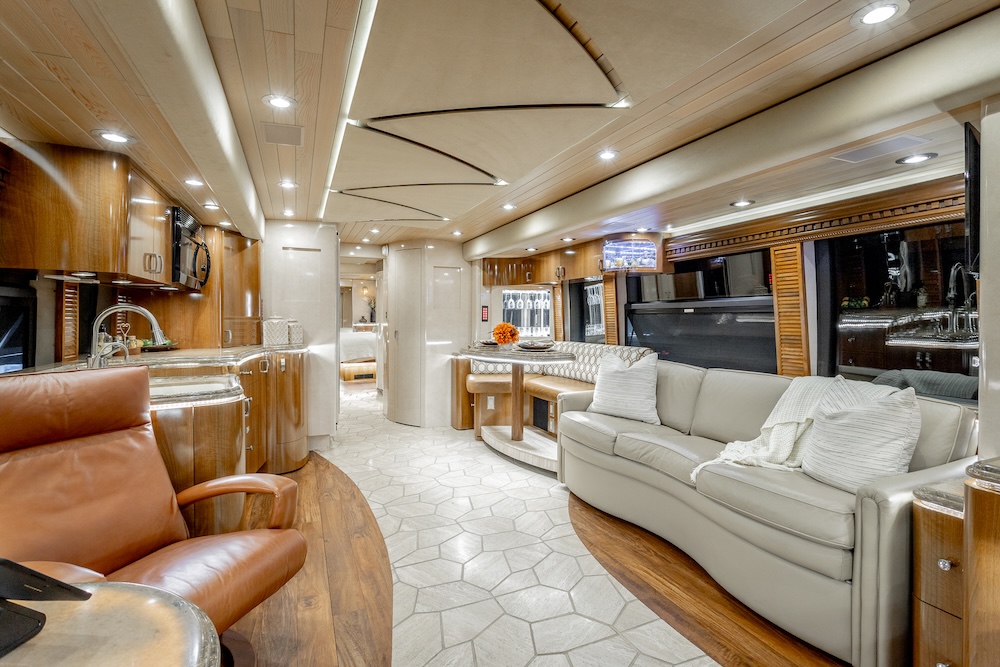 2009 Prevost Marathon H3-45 For Sale