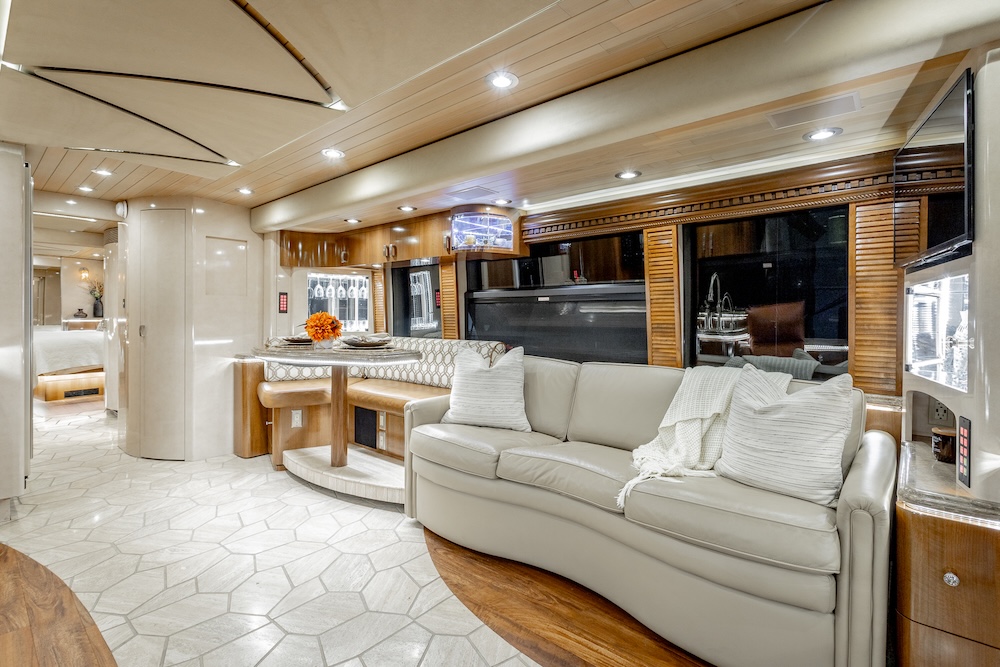 2009 Prevost Marathon H3-45 For Sale