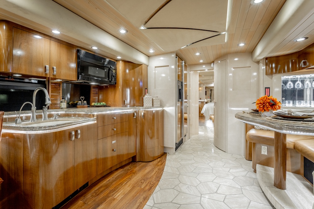 2009 Prevost Marathon H3-45 For Sale
